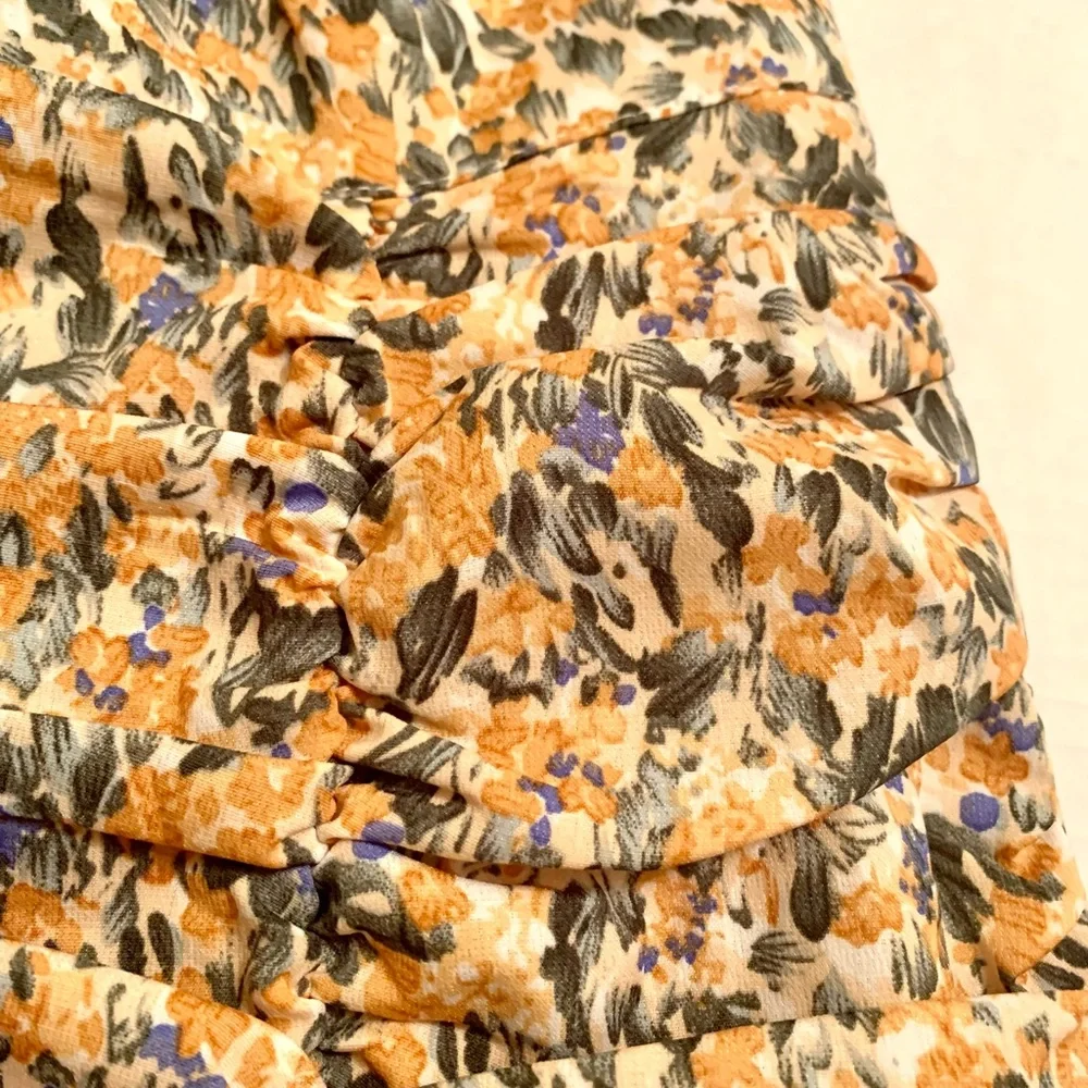 GoodNight Macaroon Mini skirt Ruffled Ruched Floral M coastal cowgirl NWT New